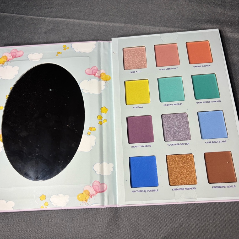 New Care Bears Pastel Rainbow Eyeshadow Palette - Lavender Pink Blue - Picture 5 of 6